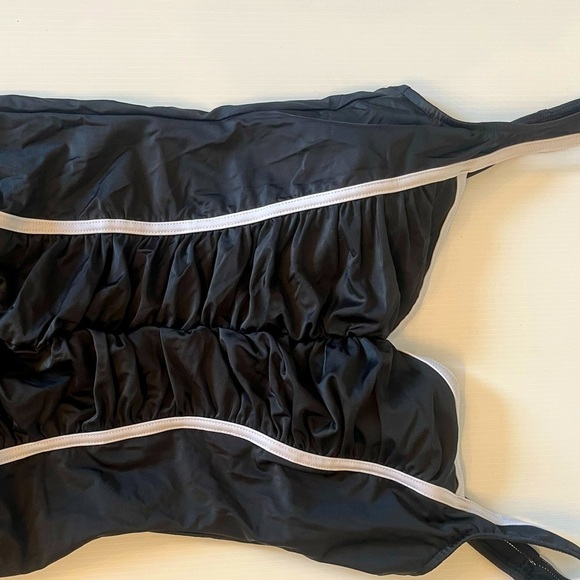 Carol Wior Black Ruched Slimming Swimsuit size 16 Shape Detector never worn - Picture 7 of 12
